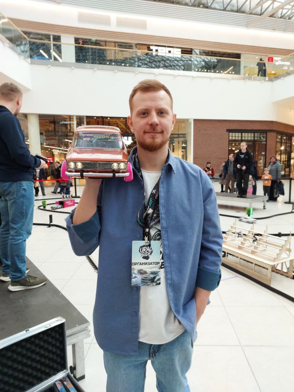 Максим Колчин